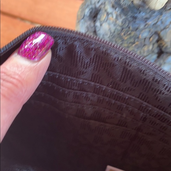 Michael Kors wristlet - Picture 4 of 8